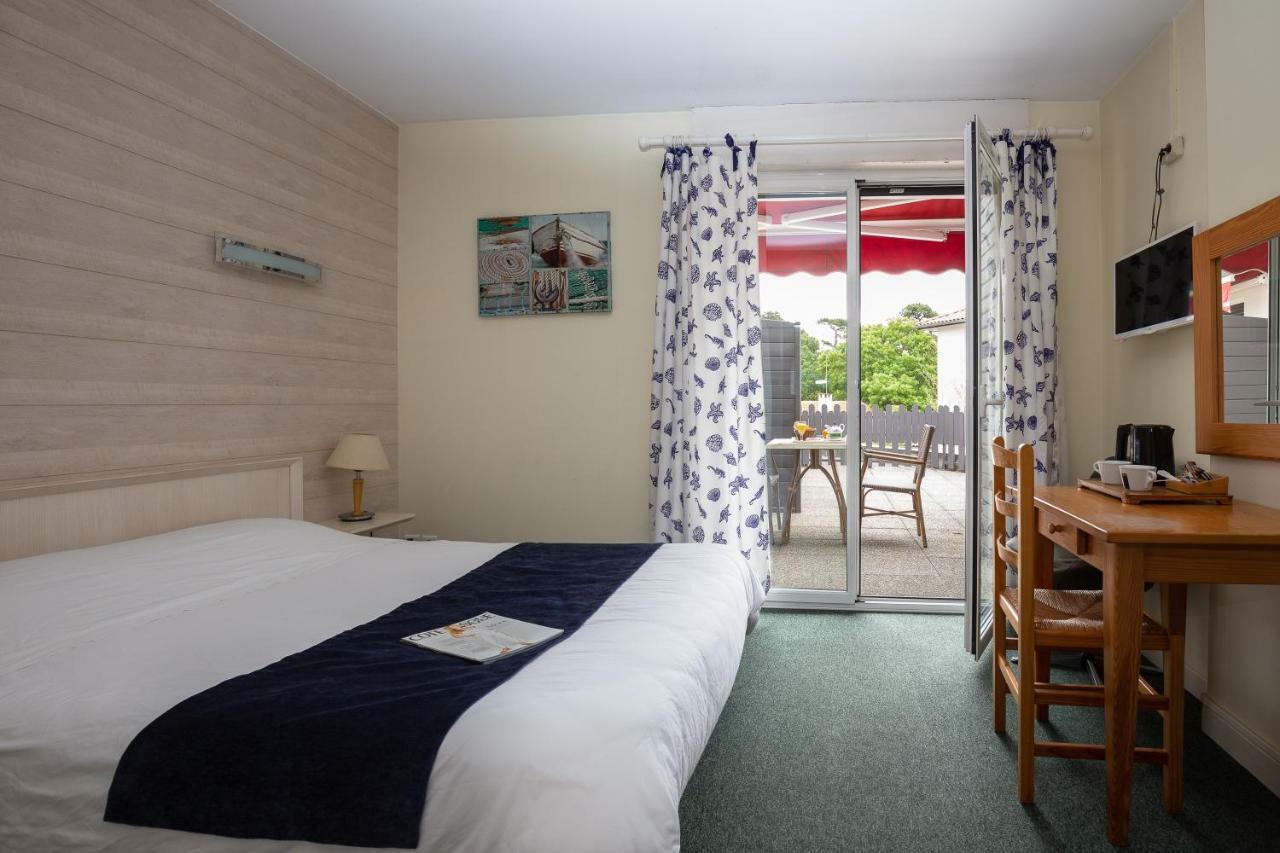 Logis Hotel Le Rond Point Soorts-Hossegor Bagian luar foto