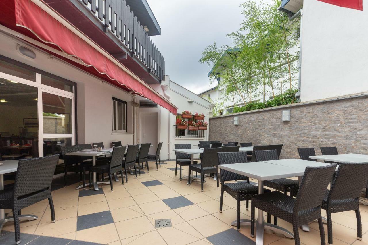 Logis Hotel Le Rond Point Soorts-Hossegor Bagian luar foto